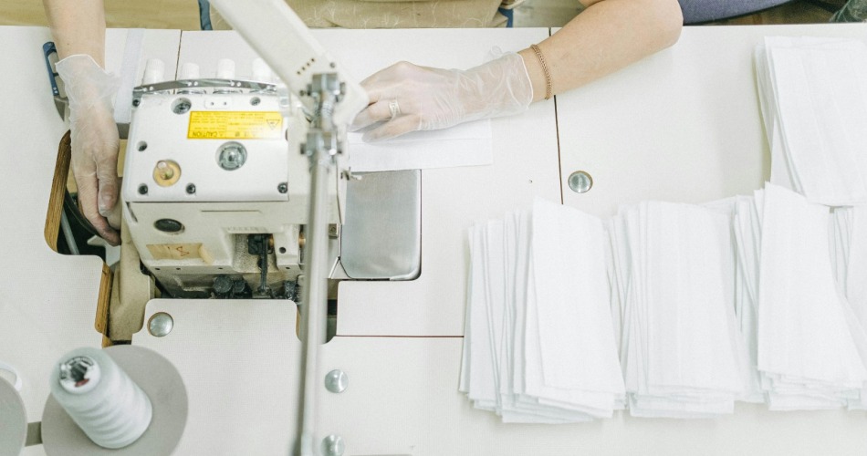 Dietro le luci del lusso: la realtà nascosta della filiera italiana